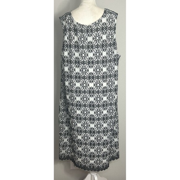 Catherines Black & White Geo Pattern Pullover Dress Plus Size 3X (26/28) - Picture 2 of 8